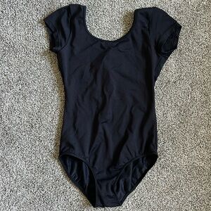 Bloch black leotard. Cap sleeves, woven back detail. Sz - 8/10